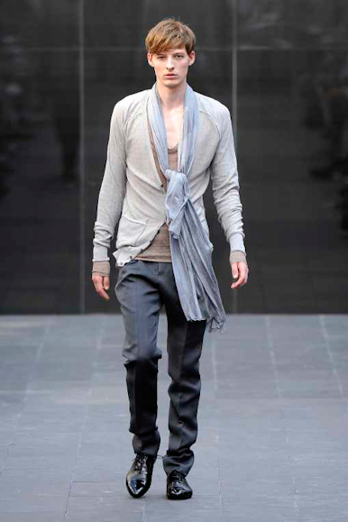 desfiles-burberry-milaoverao2009menrtw-119