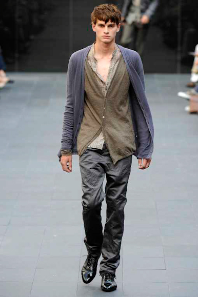 desfiles-burberry-milaoverao2009menrtw-124