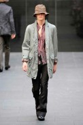 desfiles-burberry-milaoverao2009menrtw-127