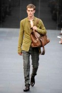 desfiles-burberry-milaoverao2009menrtw-133