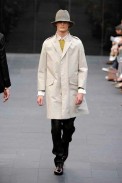 desfiles-burberry-milaoverao2009menrtw-142
