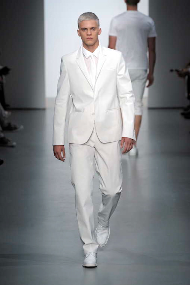 desfiles-ckmen-milaoverao2009menrtw-102