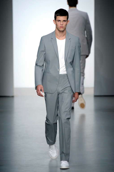 desfiles-ckmen-milaoverao2009menrtw-107