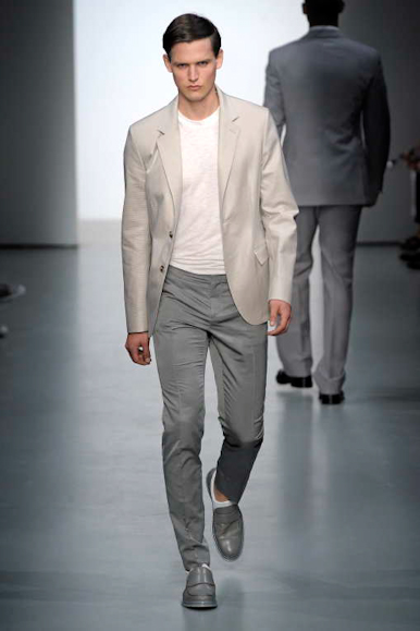 desfiles-ckmen-milaoverao2009menrtw-115