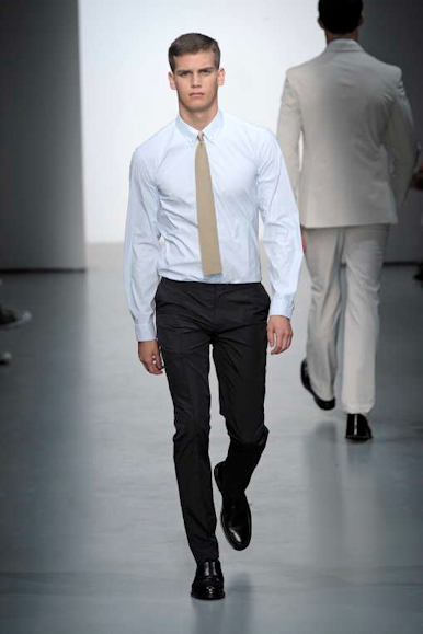 desfiles-ckmen-milaoverao2009menrtw-128