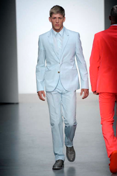 desfiles-ckmen-milaoverao2009menrtw-133