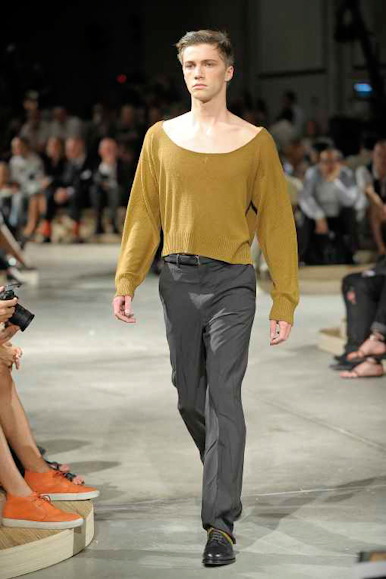 desfiles-prada-milaoverao2009menrtw-106