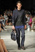 desfiles-prada-milaoverao2009menrtw-113
