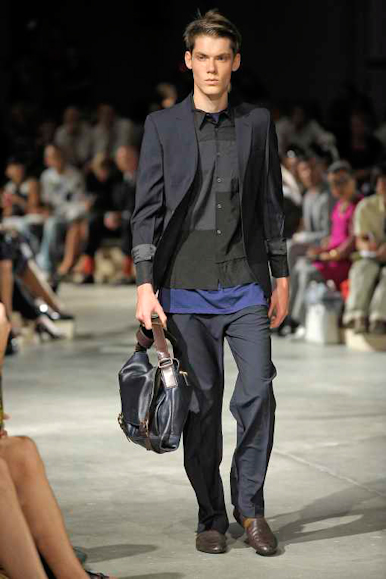 desfiles-prada-milaoverao2009menrtw-113