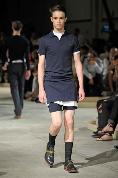 desfiles-prada-milaoverao2009menrtw-118