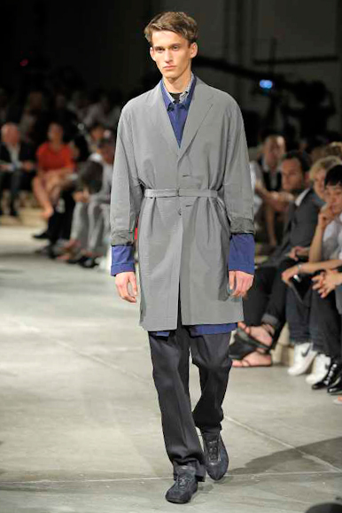 desfiles-prada-milaoverao2009menrtw-123