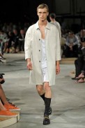 desfiles-prada-milaoverao2009menrtw-126