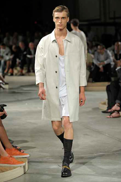 desfiles-prada-milaoverao2009menrtw-126