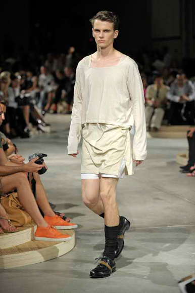 desfiles-prada-milaoverao2009menrtw-127