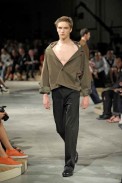desfiles-prada-milaoverao2009menrtw-133