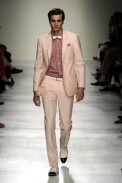 desfiles-moschino-milaoverao2009menrtw-123