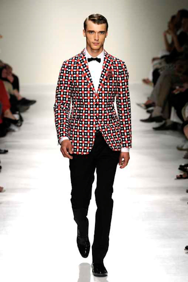 desfiles-moschino-milaoverao2009menrtw-131