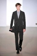 desfiles-marni-milaoverao2009menrtw-104