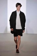 desfiles-marni-milaoverao2009menrtw-106