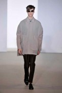 desfiles-marni-milaoverao2009menrtw-112