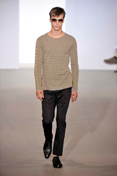 desfiles-marni-milaoverao2009menrtw-132