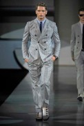 desfiles-emporioarmani-milaoverao2009menrtw-103
