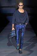 desfiles-emporioarmani-milaoverao2009menrtw-131