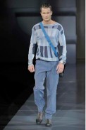 desfiles-emporioarmani-milaoverao2009menrtw-145