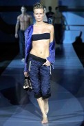 desfiles-emporioarmani-milaoverao2009menrtw-182