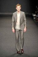 desfiles-fendi-milaoverao2009menrtw-100