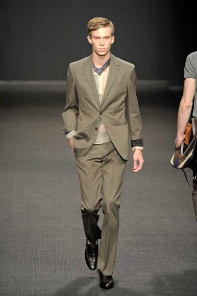 desfiles-fendi-milaoverao2009menrtw-104