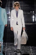 desfiles-gucci-milaoverao2009menrtw-101