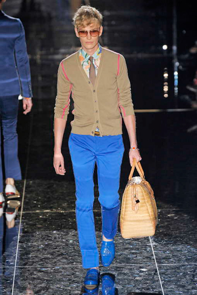 desfiles-gucci-milaoverao2009menrtw-111
