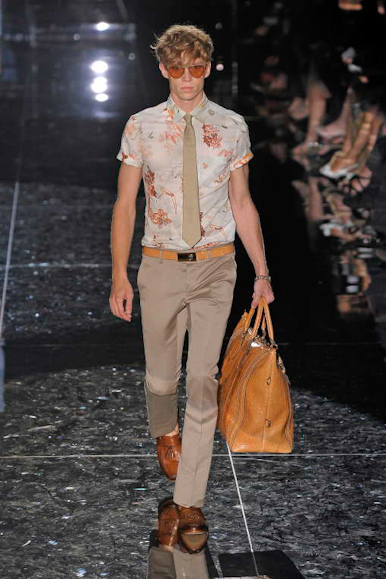 desfiles-gucci-milaoverao2009menrtw-114