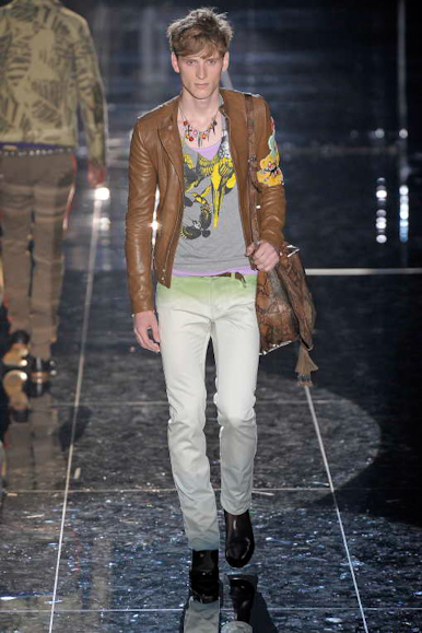desfiles-gucci-milaoverao2009menrtw-122