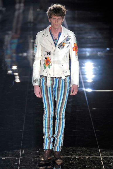 desfiles-gucci-milaoverao2009menrtw-126