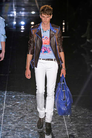desfiles-gucci-milaoverao2009menrtw-128