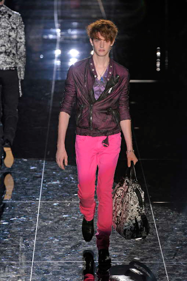 desfiles-gucci-milaoverao2009menrtw-131
