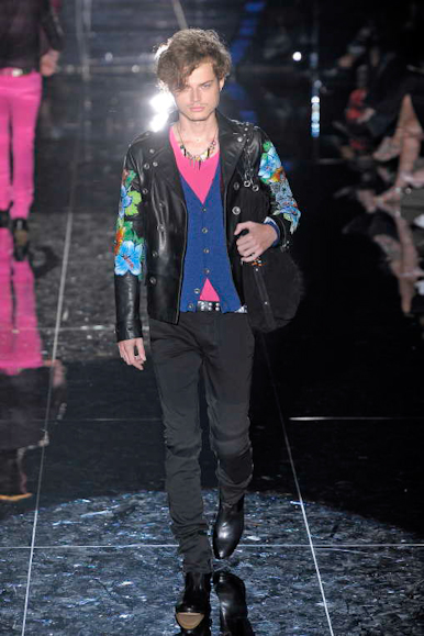 desfiles-gucci-milaoverao2009menrtw-132
