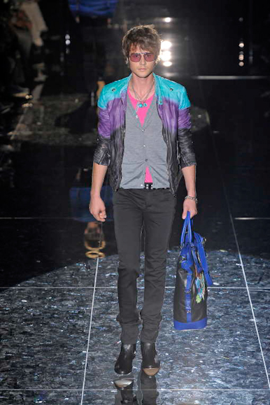 desfiles-gucci-milaoverao2009menrtw-135
