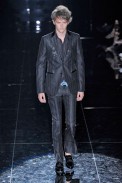 desfiles-gucci-milaoverao2009menrtw-136