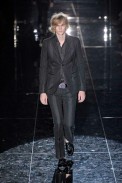 desfiles-gucci-milaoverao2009menrtw-138