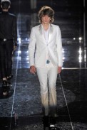 desfiles-gucci-milaoverao2009menrtw-140