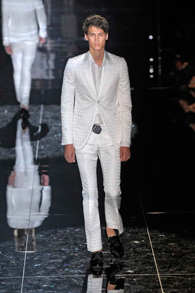 desfiles-gucci-milaoverao2009menrtw-141