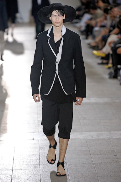 desfiles-anndemeulemeester-parisverao2009menrtw-111