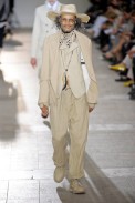 desfiles-anndemeulemeester-parisverao2009menrtw-121