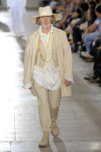 desfiles-anndemeulemeester-parisverao2009menrtw-123