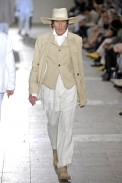 desfiles-anndemeulemeester-parisverao2009menrtw-127