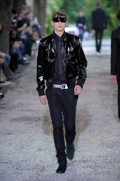 desfiles-diorhommes-parisverao2009menrtw-102