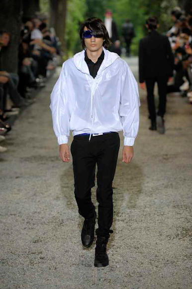 desfiles-diorhommes-parisverao2009menrtw-104